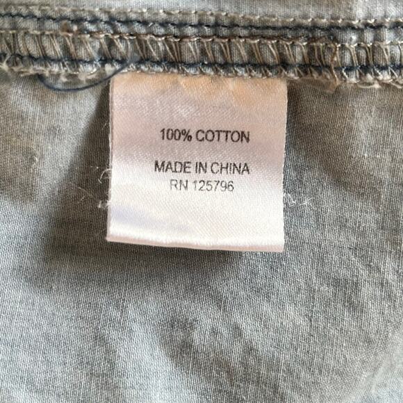 The Rolling Paper Company Women's Denim Snap Front Shirt Size M - Picture 6 of 7